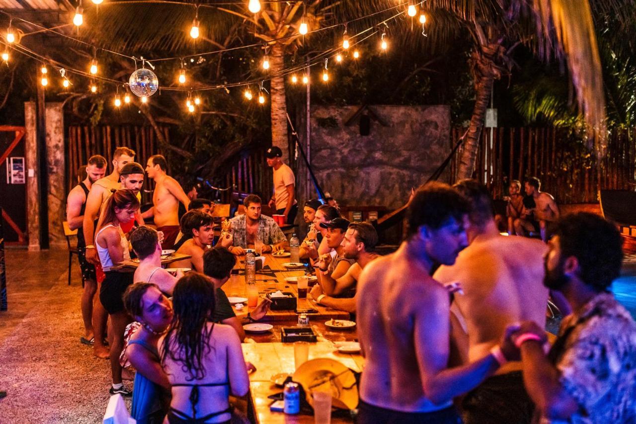 Che Holbox Hostel & Bar Adults Only Exterior photo
